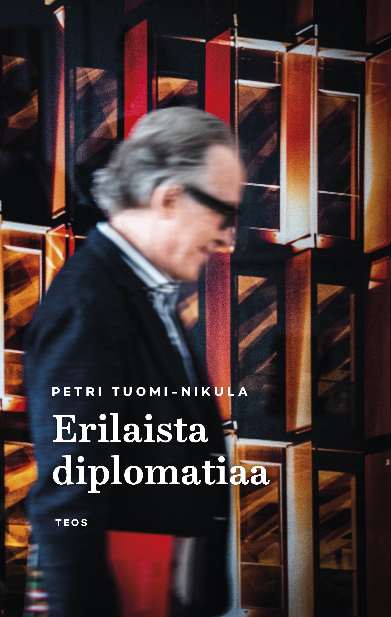 Siirry tuotesivulle Erilaista diplomatiaa